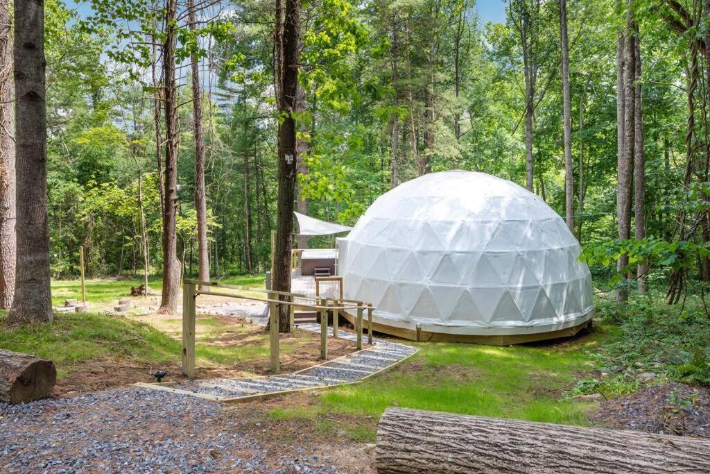 Dream Dome - Romantic Getaway, Hot Tub, Ac, Wifi, National Park 8 Min 卢雷 外观 照片